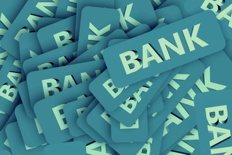 Banki i działalność bankowa