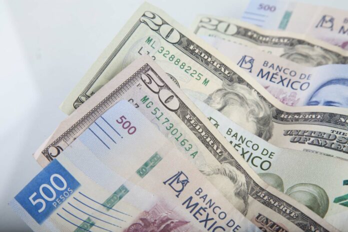 Dolar amerykański i peso meksykańskie - banknoty